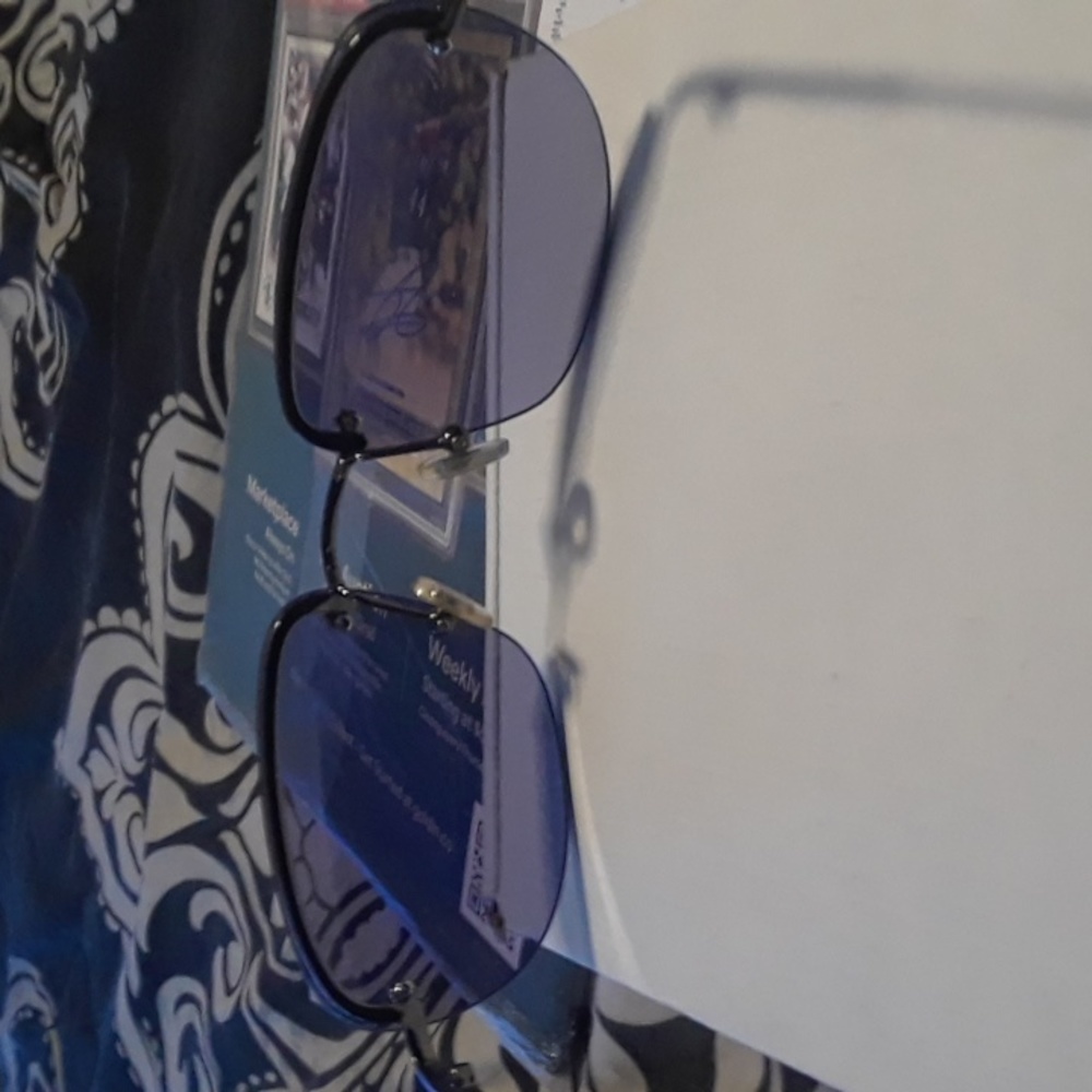 Tommy Hilfiger sunglasses - Picture 4 of 6